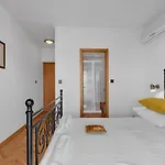 Gasthof 79-1 Duće