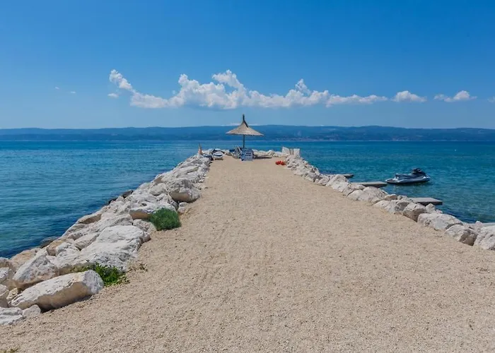 79-1 Guest house Duce