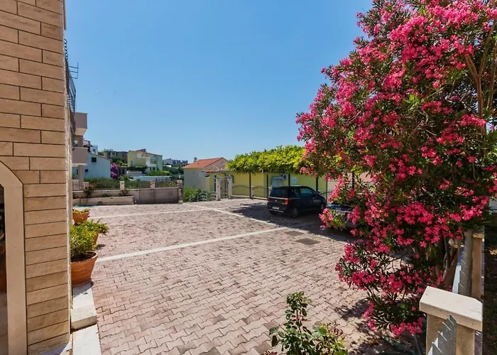 Maison d'hôtes 79-1 Duće